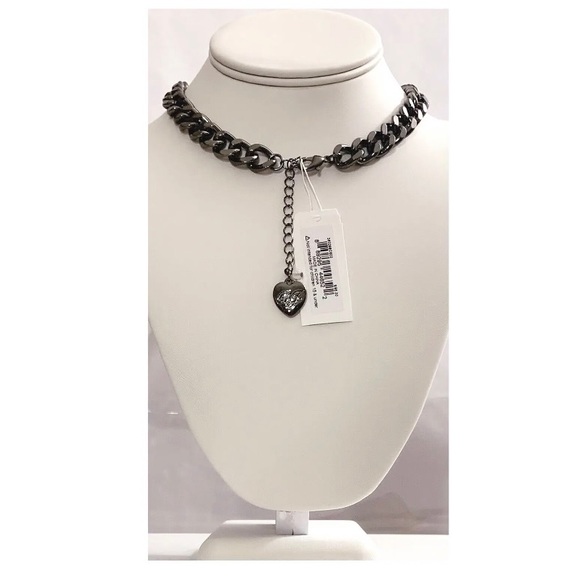 NWT Betsey Johnson 💋GLAMPIRE HEART DAGGER Hematite Tone Red Stones Necklace - Picture 6 of 6
